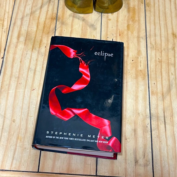 eclipse hardcover book - Picture 1 of 6